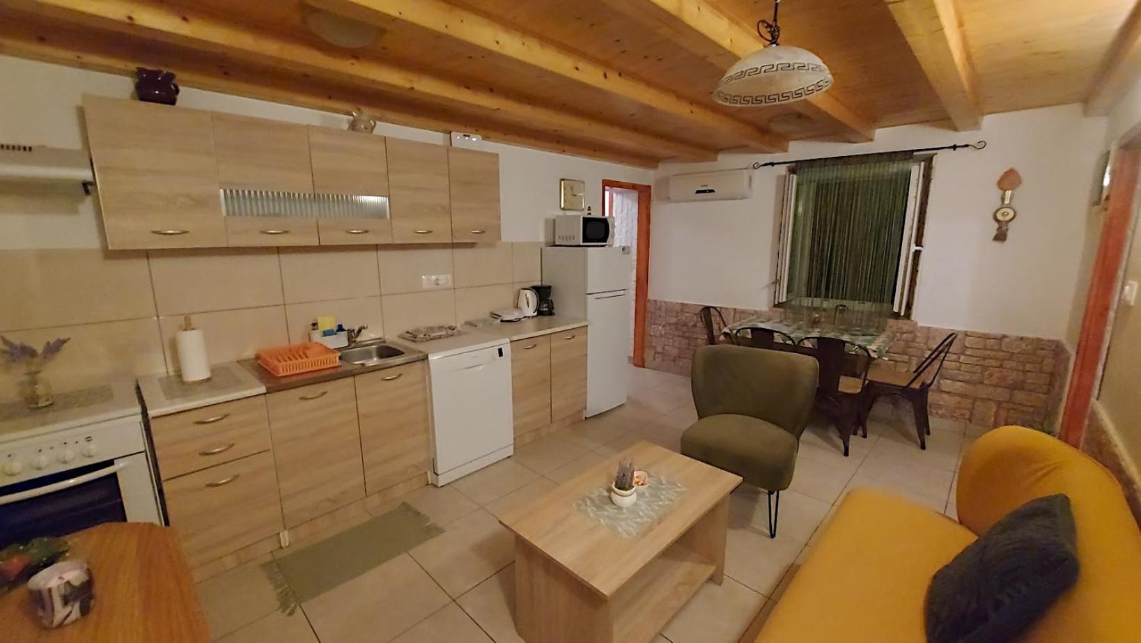 Holiday House Letizia Premantura Bagian luar foto